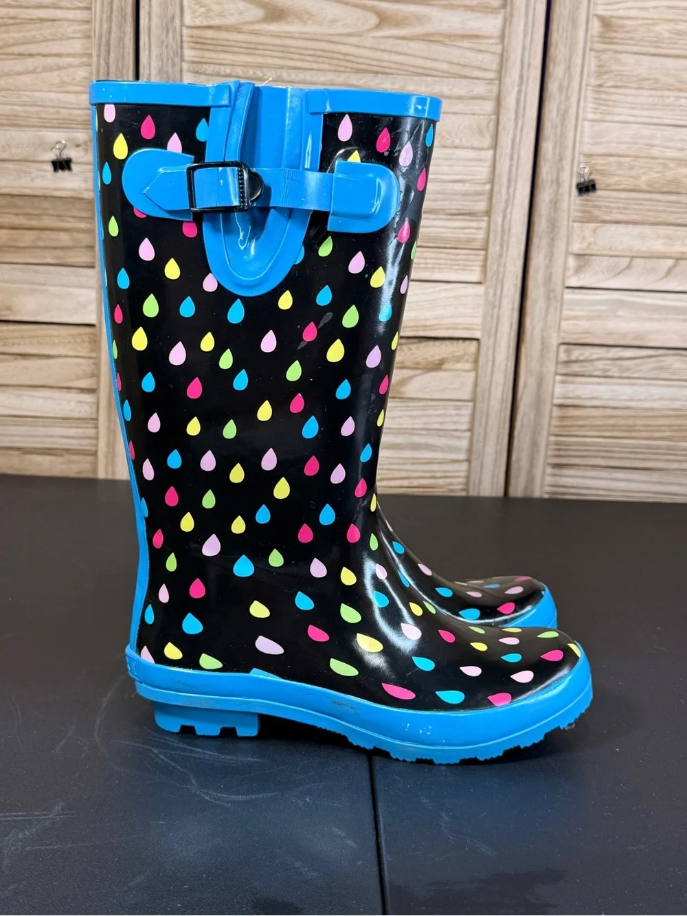 Serra Womens Black Rain Boots with Colorful Raindrop Print - Blue Trim SIze 9